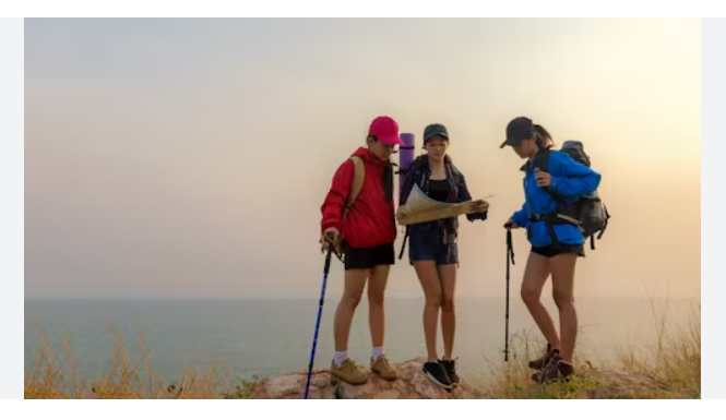 Hiking Girls